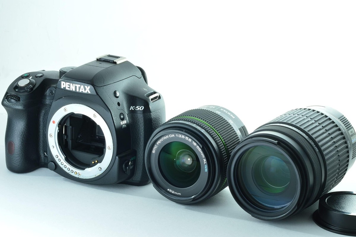 Near Mint】Pentax K-50 DSLR Camera with 18-55mm and 55-300mm