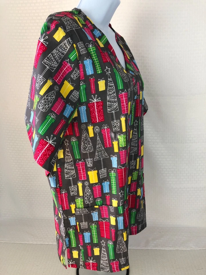 Tafford Uniforms Women Scrub Top Size M Christmas Presents Trees Pockets Holiday - Image 3 of 4