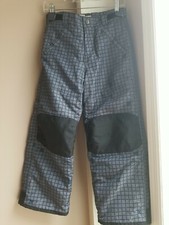 snow pants size M 8/10 excellent condition. Adjust waist on the sides
