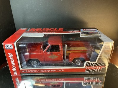 Auto World 1978 Dodge Lil' Red Express Truck 1:18 American Muscle