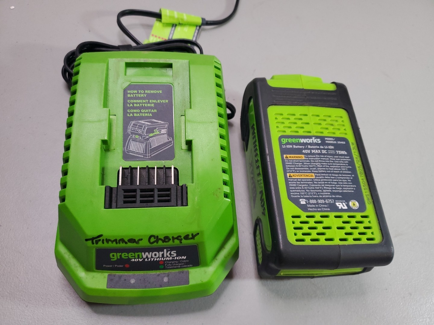 GREENWORKS GENUINE 40V GMAX LITHIUM-ION BATTERY(29462) & CHA