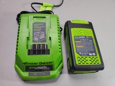 GREENWORKS GENUINE 40V GMAX LITHIUM-ION BATTERY(29462) & CHARGER 29482