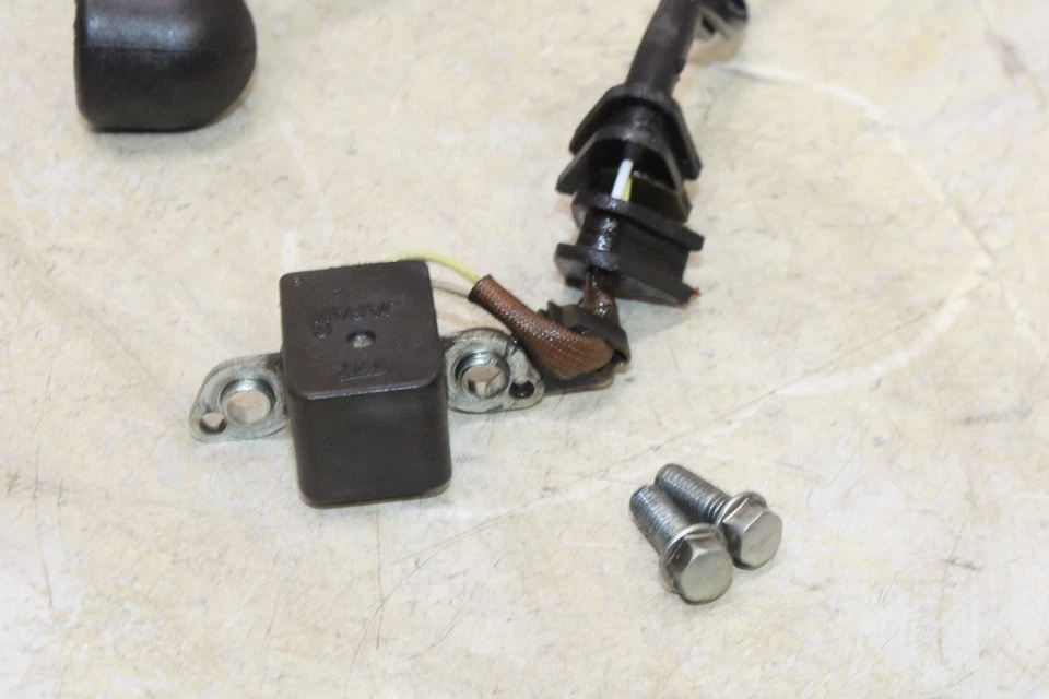 2002 HONDA INTERCEPTOR 800 VFR800A OEM ENGINE COIL PICKUP PULSE PULSER SENSOR - Image 2 of 4