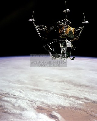 SPIDER LUNAR MODULE SEEN FROM GUMDROP DURING APOLLO 9 1969 8X10 PHOTO