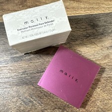 Mally Evercolor Poreless Face Defender 0.46 oz New in box includes Sponge