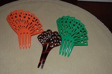 Medium size Peinetas - green