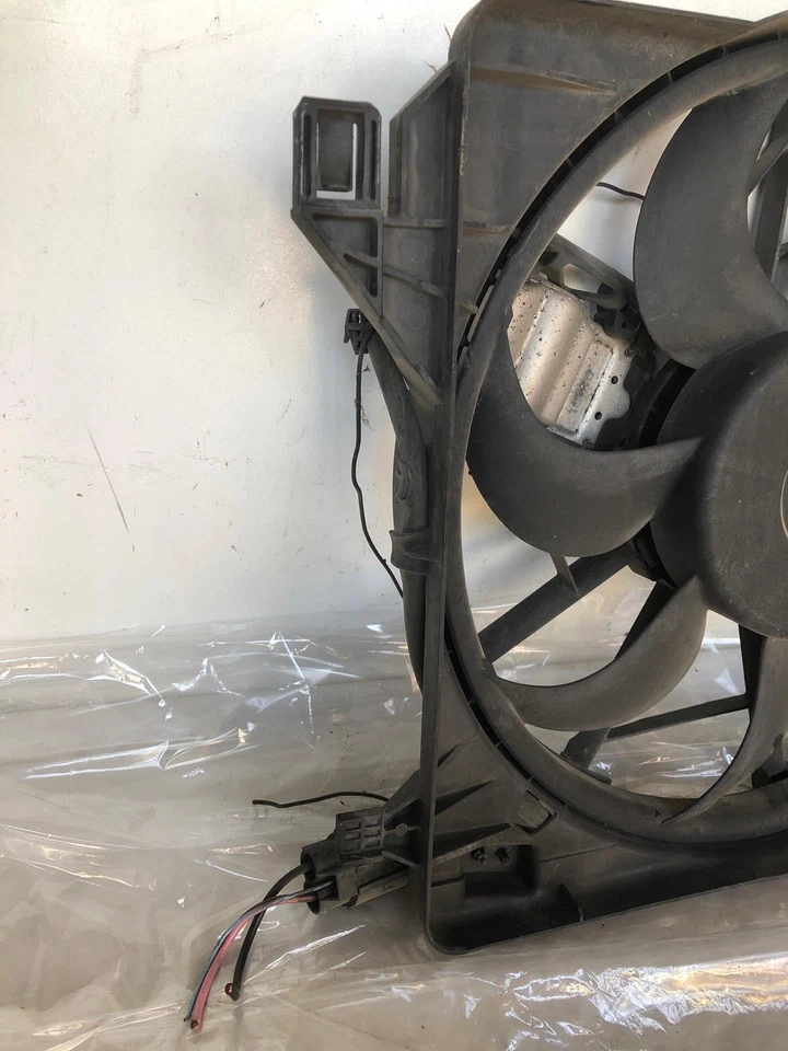 Conjunto de ventilador de motor de refrigeración eléctrico con motor hatchback MAZDA 3 MAZDA3 2004-2009 Foto 4 de 4