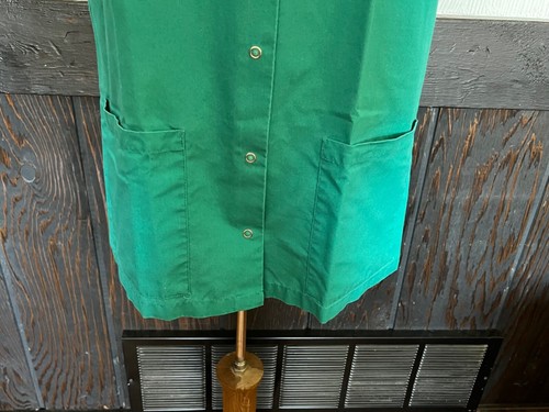 Angelica emerald green crew neck short sleeve button up w pockets medical top - Picture 10 of 10