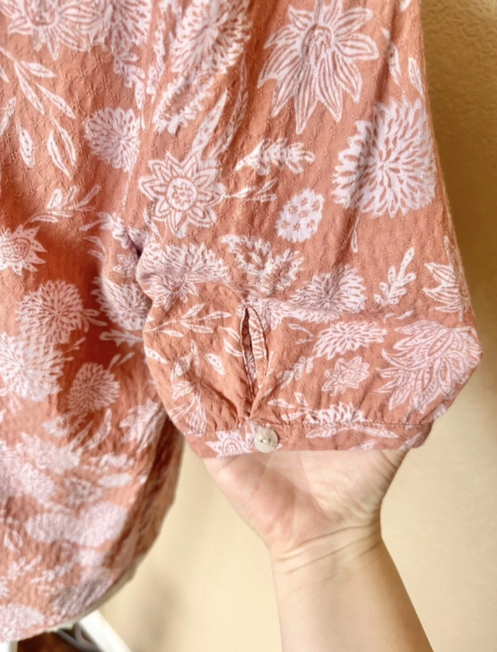 Universal Threads Pink Floral Button Down Blouse … - image 5