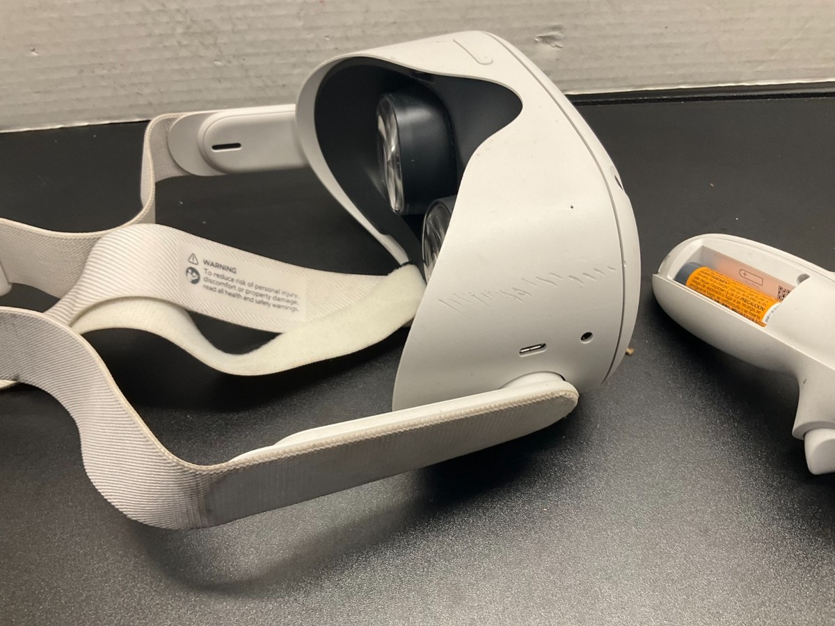 Meta Quest 2 128GB VR Standalone Headset KW49CM White w R