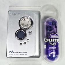 Sony Walkman WM-FX521 AM/FM Cassette Player Auto Reverse Mega Bass AVLS Silver