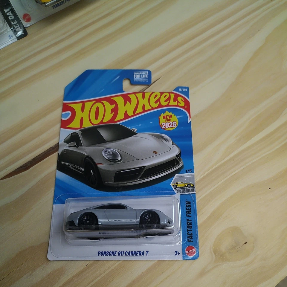 Hot Wheels 2025   Ferrari f40 - Ferrari -365~Bentley -Porsche 911 ~Monopoly~ lot - Image 4 of 4