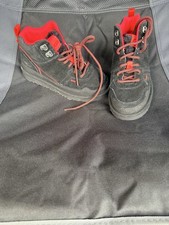 UGG YOUTH HIGHLAND HI HERITAGE- 1134550K BLACK - Size 1 GUC