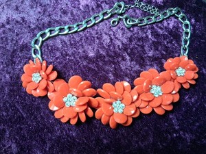 Beautiful Vintage Coral Orange Statement Necklace