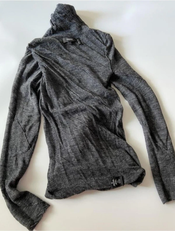 Theory Gray Baby Alpaca Blend Torqued Twist Neck Long Sleeve Top - Size S - Bild 2 von 4