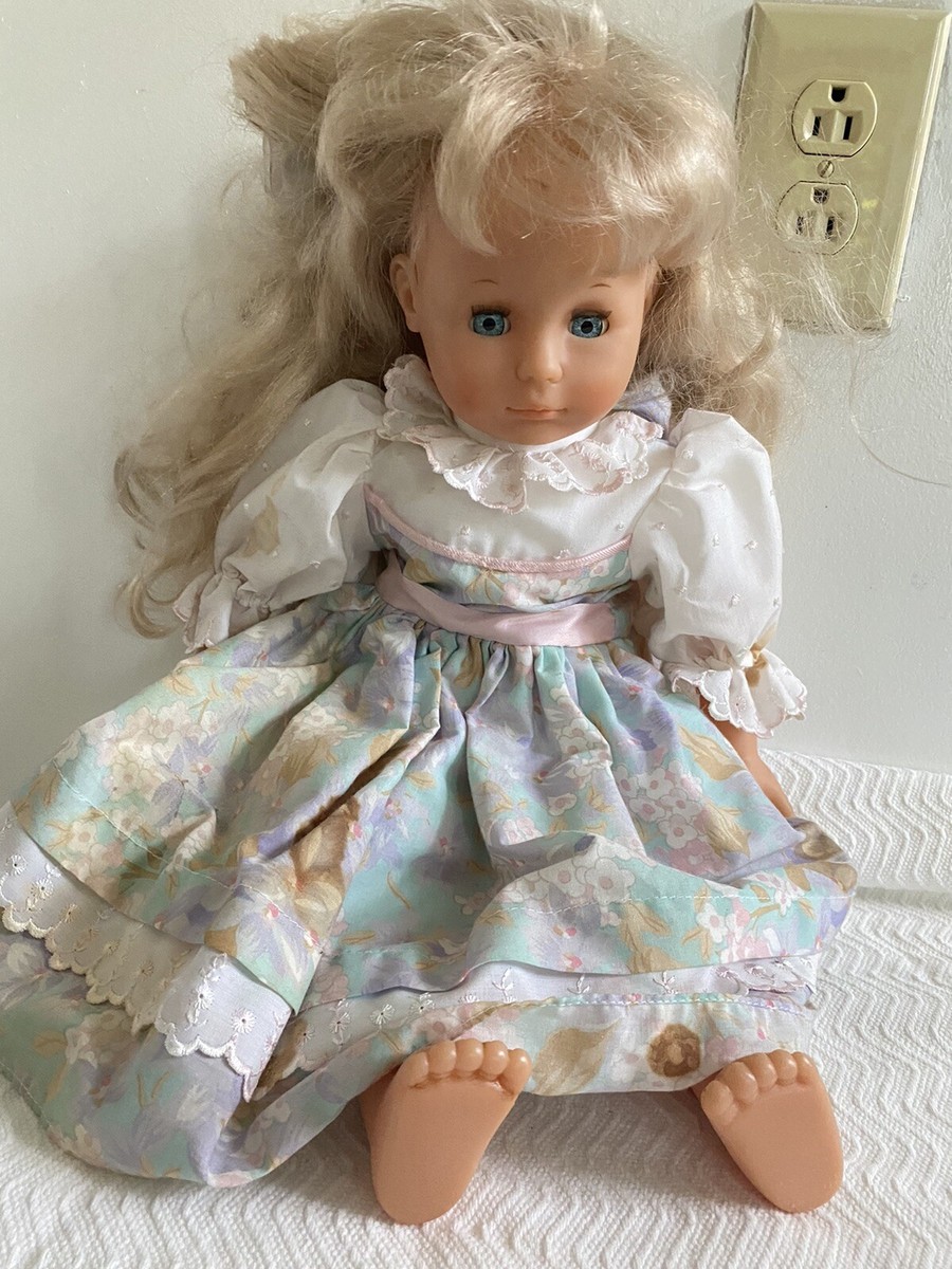 * antique baby doll ୨୧ * 小さな陶器製 の女の子 Vintage 1980s Porcelain Bisque Pioneer Mother & Baby Doll