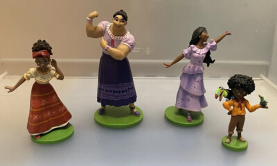 Disney Encanto Delux Figures/lot Of 4