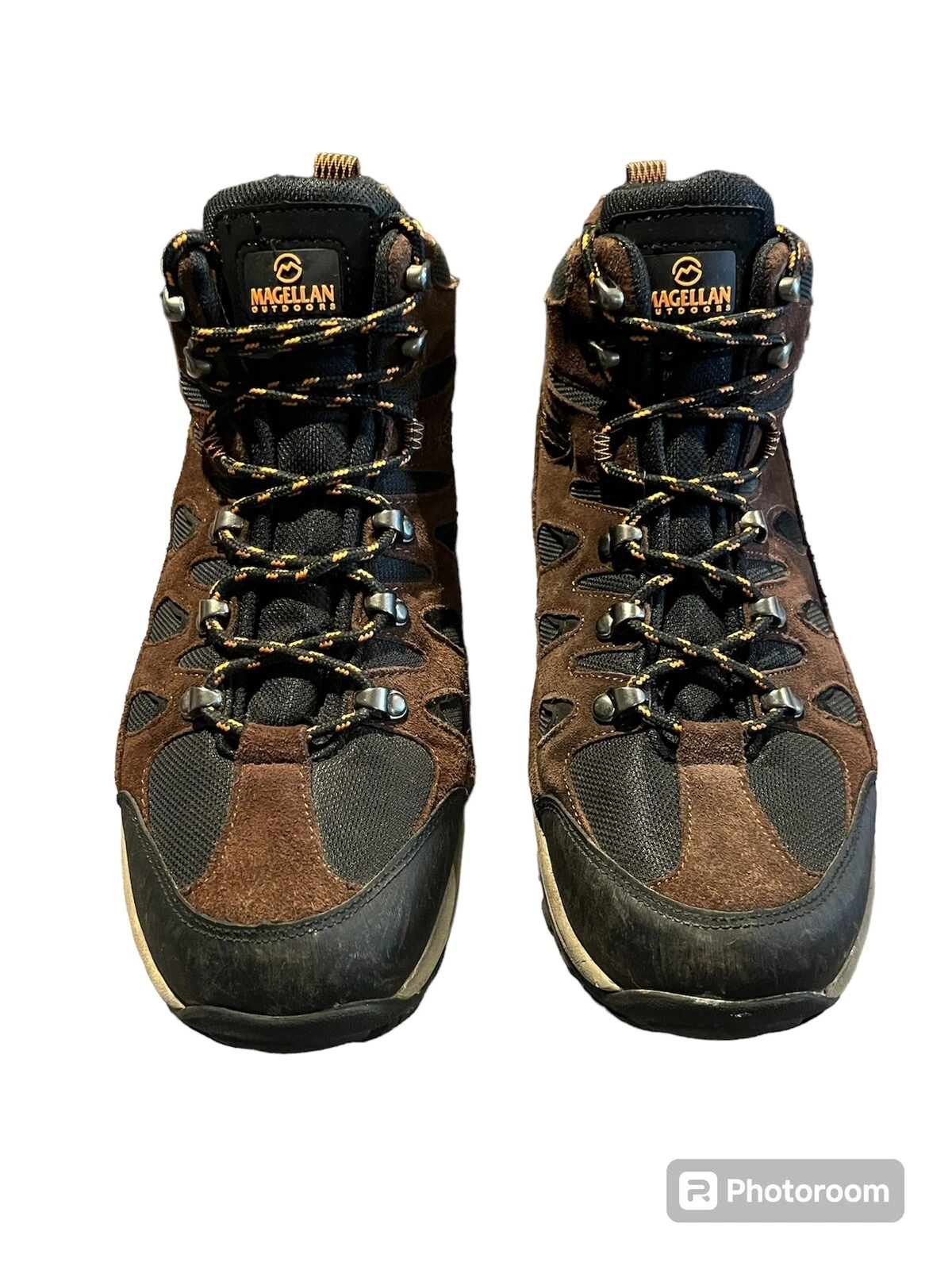 magellan hiking boots 9.5 D