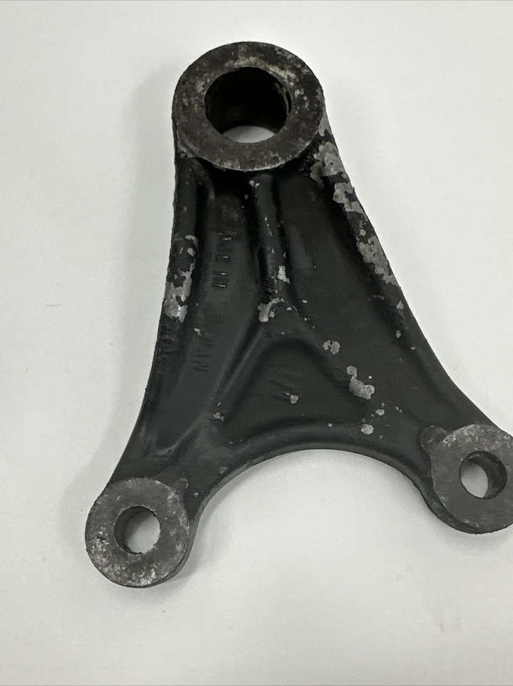 Porta pinza de freno trasera Suzuki GSX 1100S KATANA 1985 OEM S4355J - JB001 #R1 Foto 3 de 4