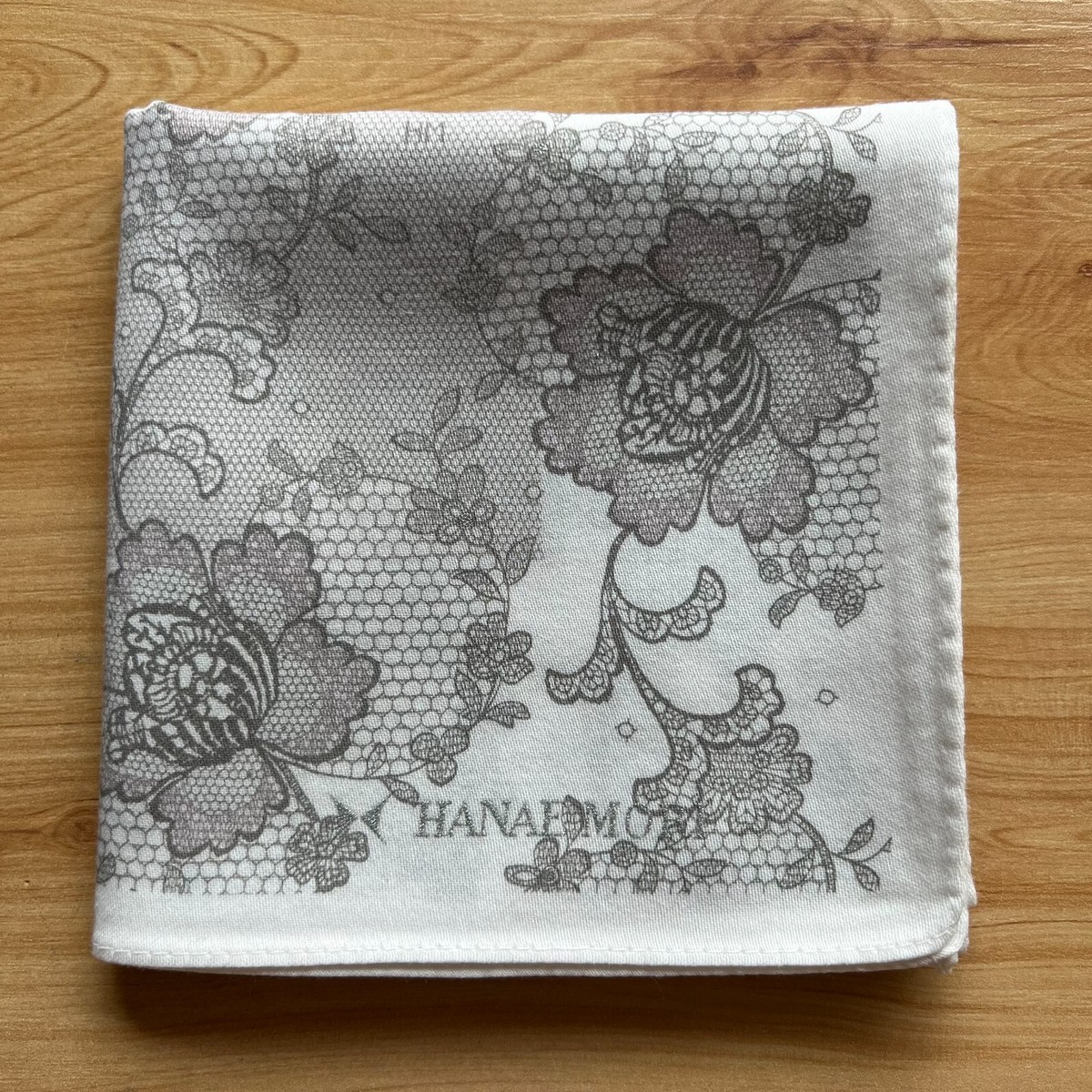 HANDKERCHIEF LADIES JAPAN VINTAGE WHITE FLORAL POCKET SQUARE