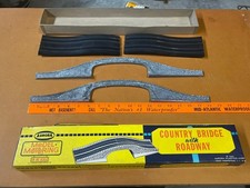 1960s HO Aurora Model Motoring Country Bridge Roadway Tracks 1509 Set New Old