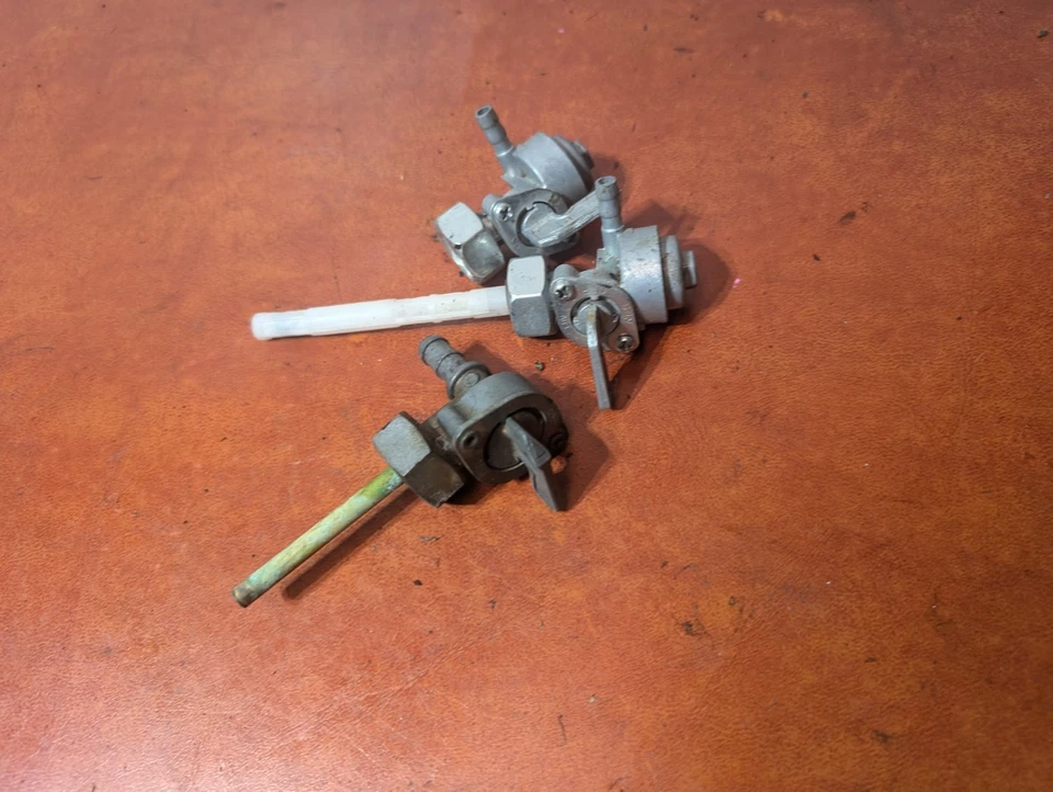 Honda CB750 C 1981 81 Custom Gas Combustible Petcock Válvula de Combustible Foto 4 de 4