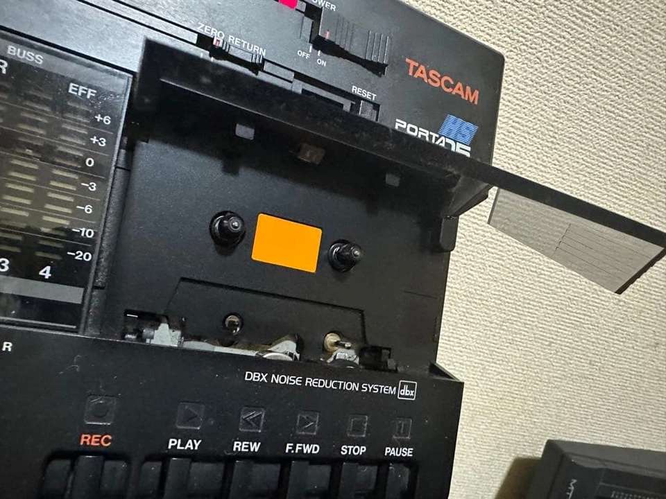 Tascam Porta 05 Ministudio Multitrack Cassette Recorder Power On FF Tested Japan - Image 4 of 4