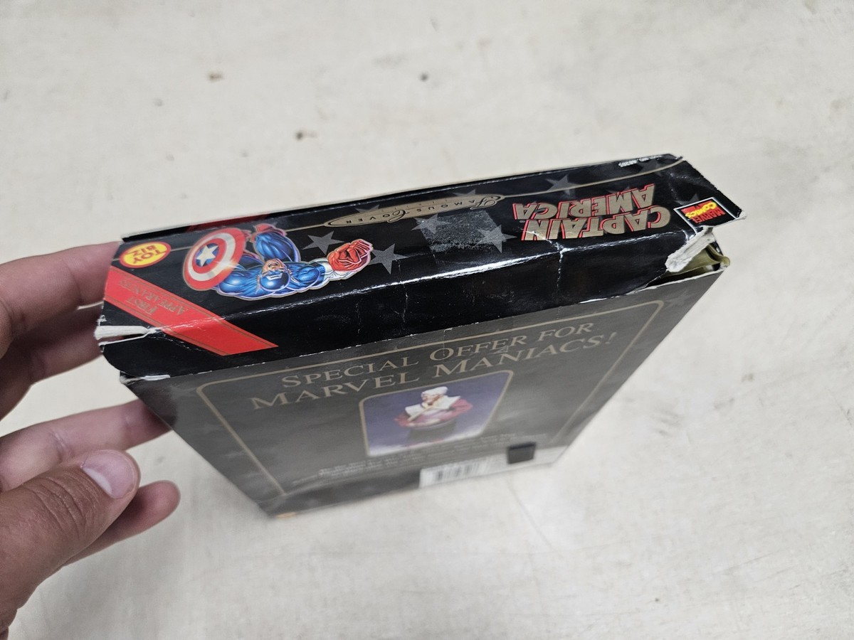1998 Toy Biz Marvel Comics Famous Cover Series Captain America 8