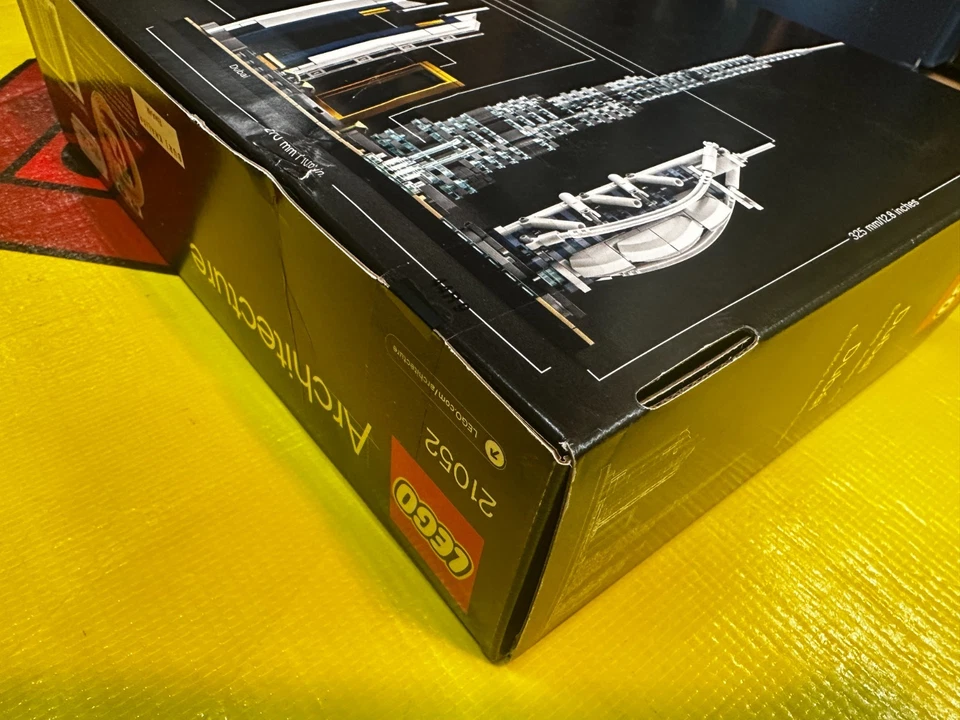 LEGO ARCHITECTURE City Skylines: Dubai (21052) NEW - Free Shipping - Image 3 of 4