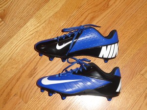 nike football cleats with removable spikes