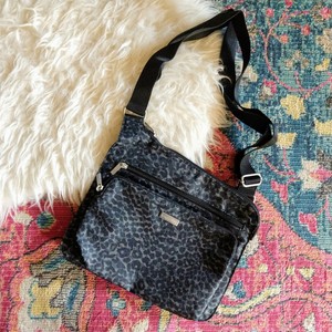 baggallini leopard print bags