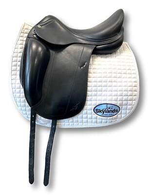 Used Equipe Emporio - Size 17'' Monoflap Dressage Saddle Black