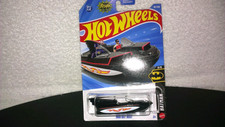 BRAND NEW 2026 Hot Wheels 1966 Black Bat Boat Batman Series 3/5 Mainline 107/250