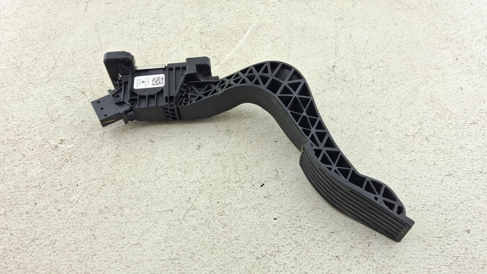 Pedal acelerador de gas Jeep Compass 2022-2025 OEM Foto 3 de 4