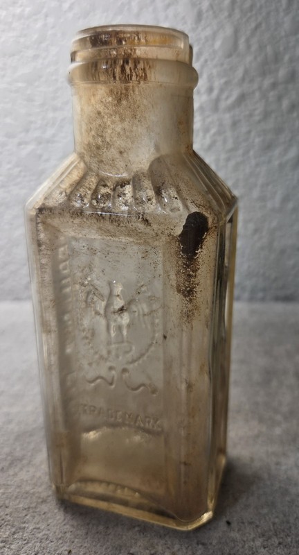 Vintage Gebhardt Eagle Chili Powder Embossed Clear Glass Bottle Empty