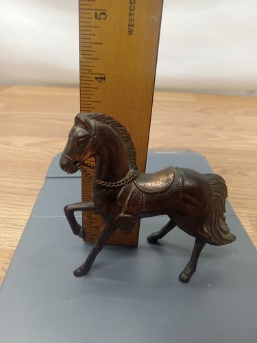 Vintage Metal Horse Figurine Copper Tone Complete 3.5 Inches Tall - Picture 8 of 9