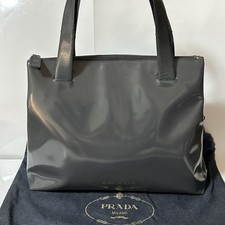 PRADA Enamel Patent Leather Handbag / Shoulder Bag - Gray D1001150K
