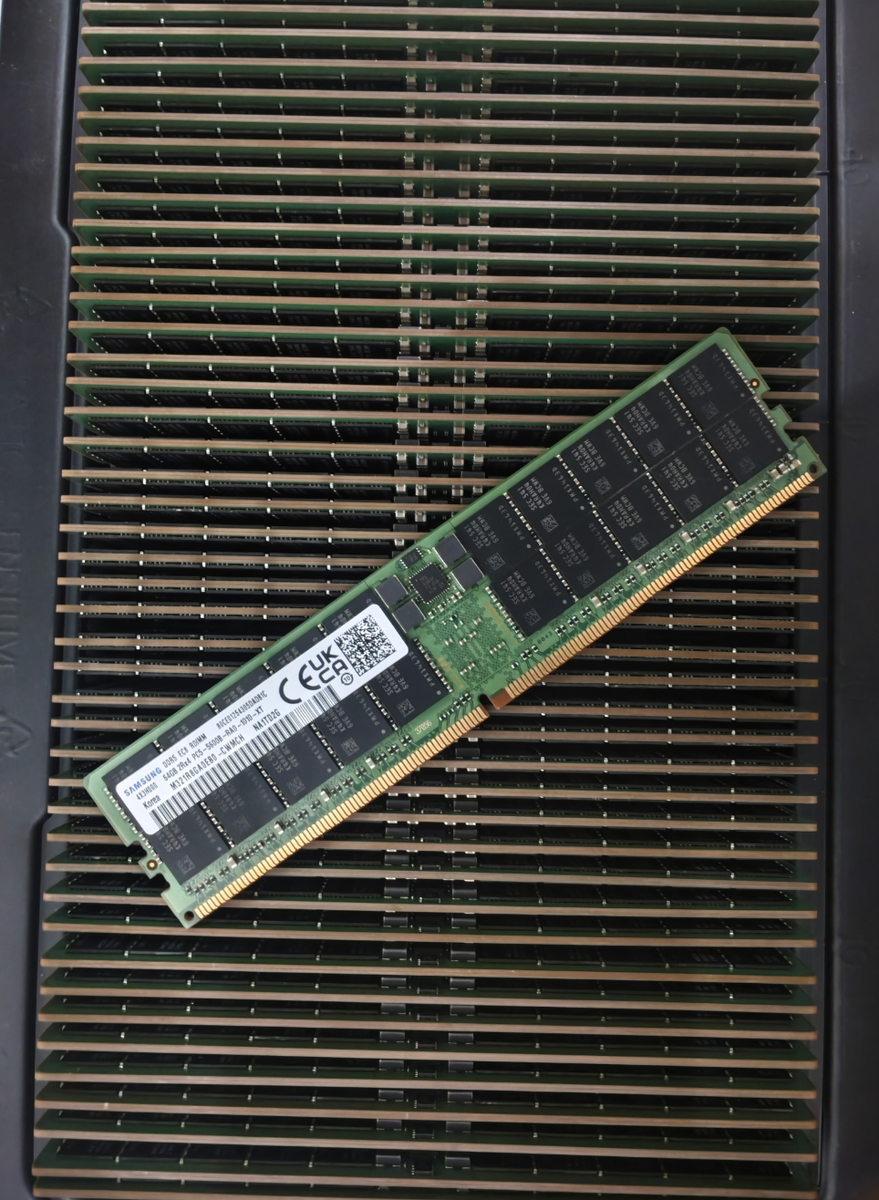 Samsung 64GB DDR5 5600MHz RDIMM CL46 Single Channel ECC Registered