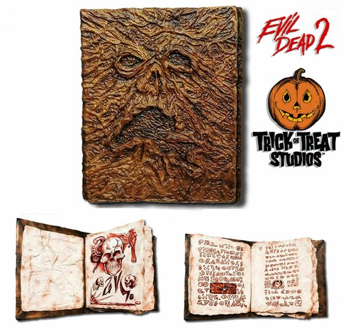 TRICK OR TREAT EVIL DEAD 2 BOOK OF THE DEAD NECRONOMICON REPLICA BRAND NEW - Afbeelding 1 van 3