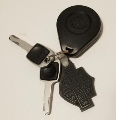 68926-00 L2C008TR Genuine Harley Davidson security remote Key + 2