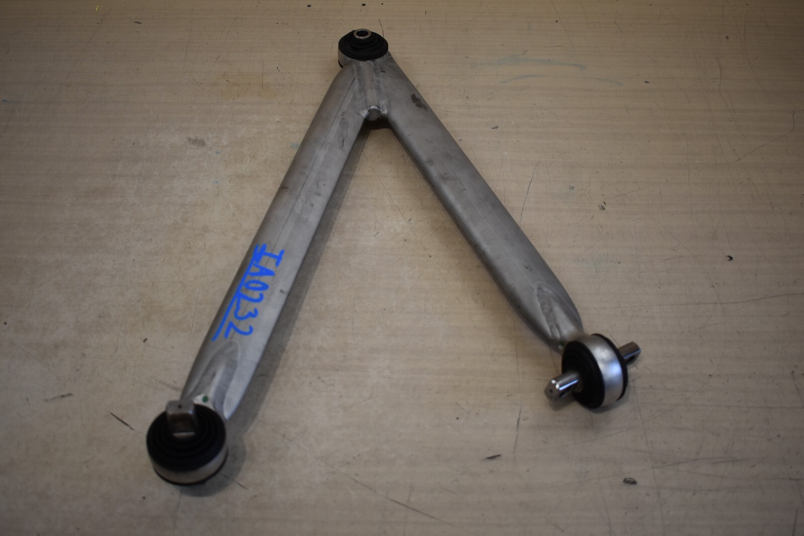 2004 2005 2006 PORSCHE CARRERA GT REAR SUSPENSION LOWER CONTROL ARM GENUINE OEM