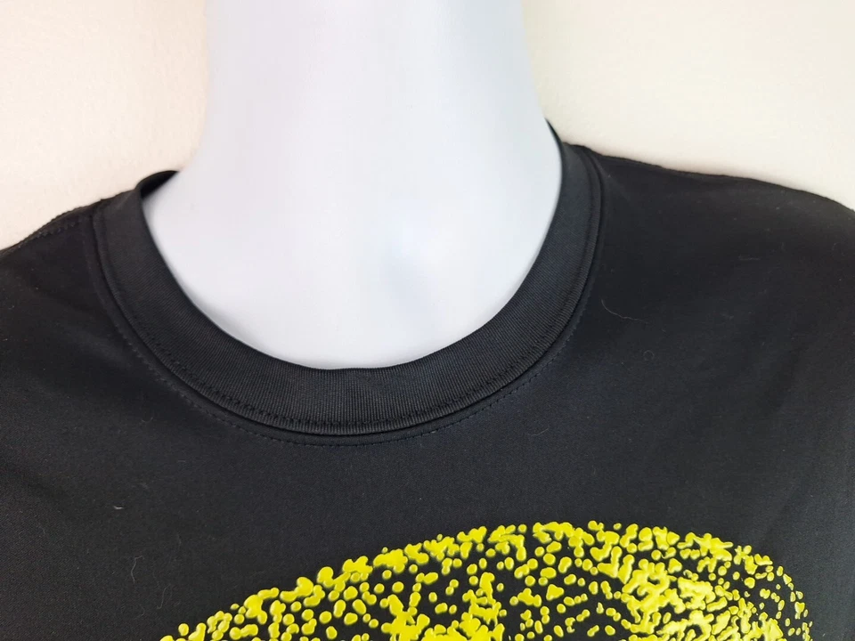 Camiseta Batman DC Comics Unisex Negra con Gráficos de Vinilo Amarillo Talla Mediana Foto 3 de 4