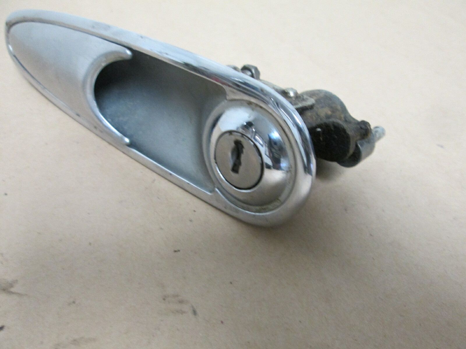 Ferrari 400i, 412,  RH Exterior / Outer Door Handle # 257-30-750-02