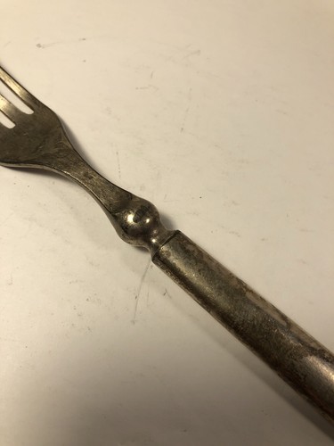 Vintage 1847 Rogers Bros Fork Silverware Silver Plate - Picture 3 of 10