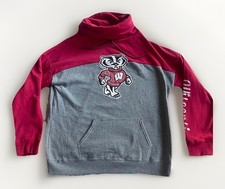 NEW Wisconsin Badgers Colosseum Hoodie Women  s M Sleeve Logo Red Gray Pullover