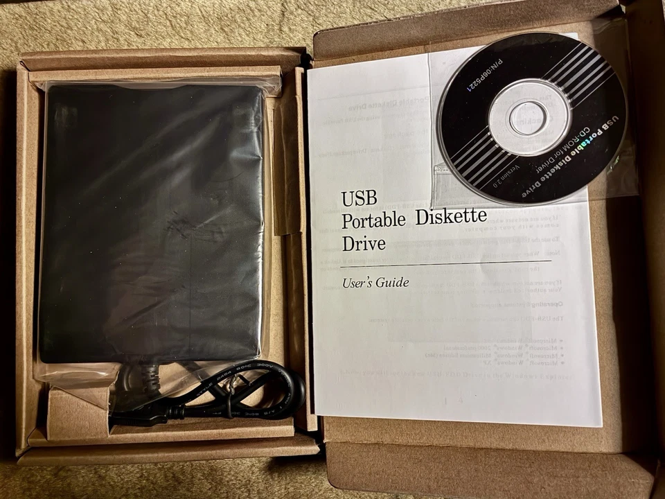 Monkey Island 2: LeChuck’s Revenge Kixx XL PC 3,5” Floppy Disk - W/ Disk Reader - Image 3 of 4