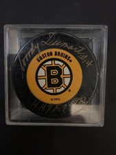 WOODY DUMART BOSTON BRUINS  HHOF AUTOGRAPHED PUCK