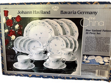 VINTAGE JOHANN HAVILAND BLUE GARLAND BAVARIA GERMANY FINE CHINA..SET OF 20..NIB