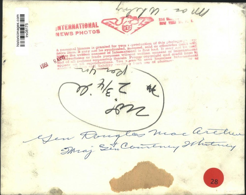 1951 Press Photo General Douglas MacArthur and Major General Courtney