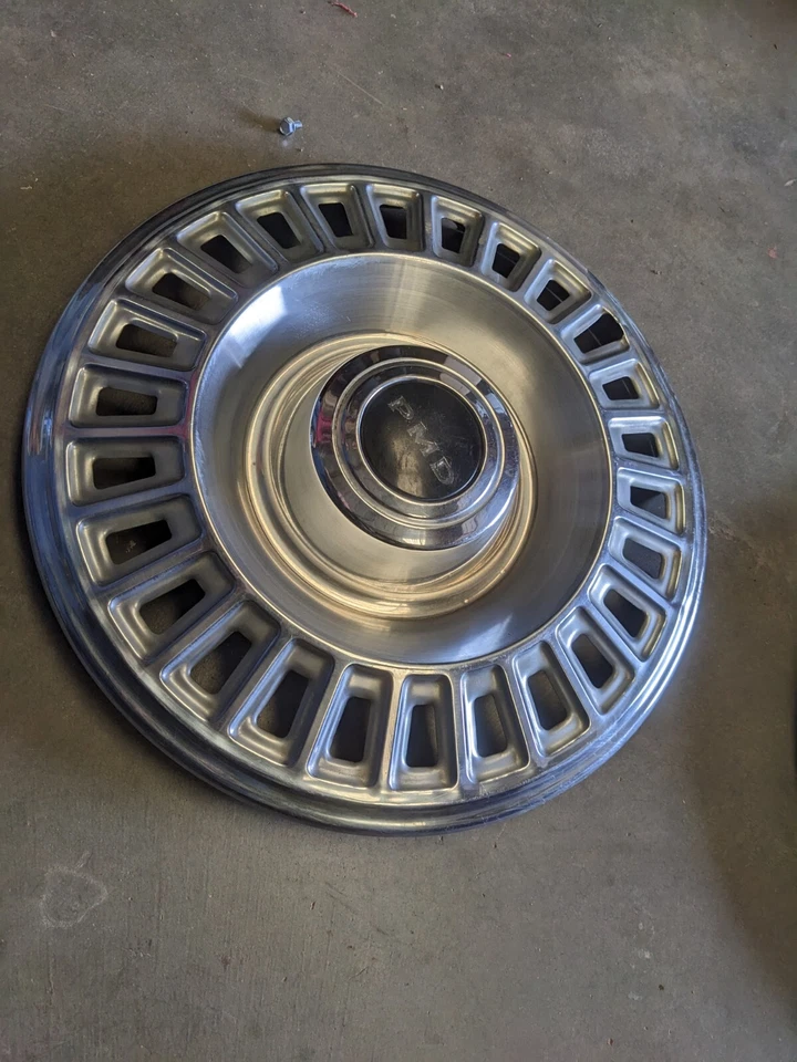 Cubierta de rueda tapacubos Catalina Bonneville Executive 1967-1972 OEM 1967-1972 Pontiac PMD Foto 2 de 4